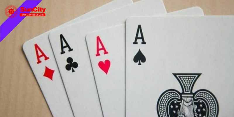 So sánh Thùng Phá Sảnh Poker với Tứ Quý